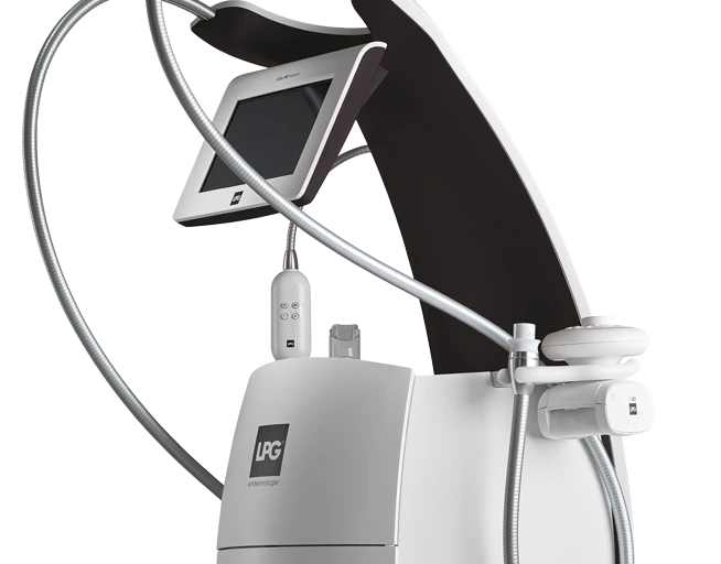 Urządzenie LPG Cellu M6 Medical do endermologii: aparat z ekranem dotykowym i głowicą na przewodzie